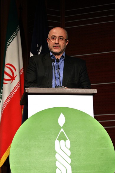 علی مرادخانی، معاون امور هنری ارشاد درحال سخنرانی